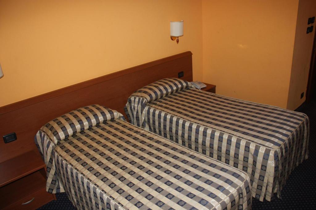 Hotel Tre Denti Cantalupa Екстериор снимка