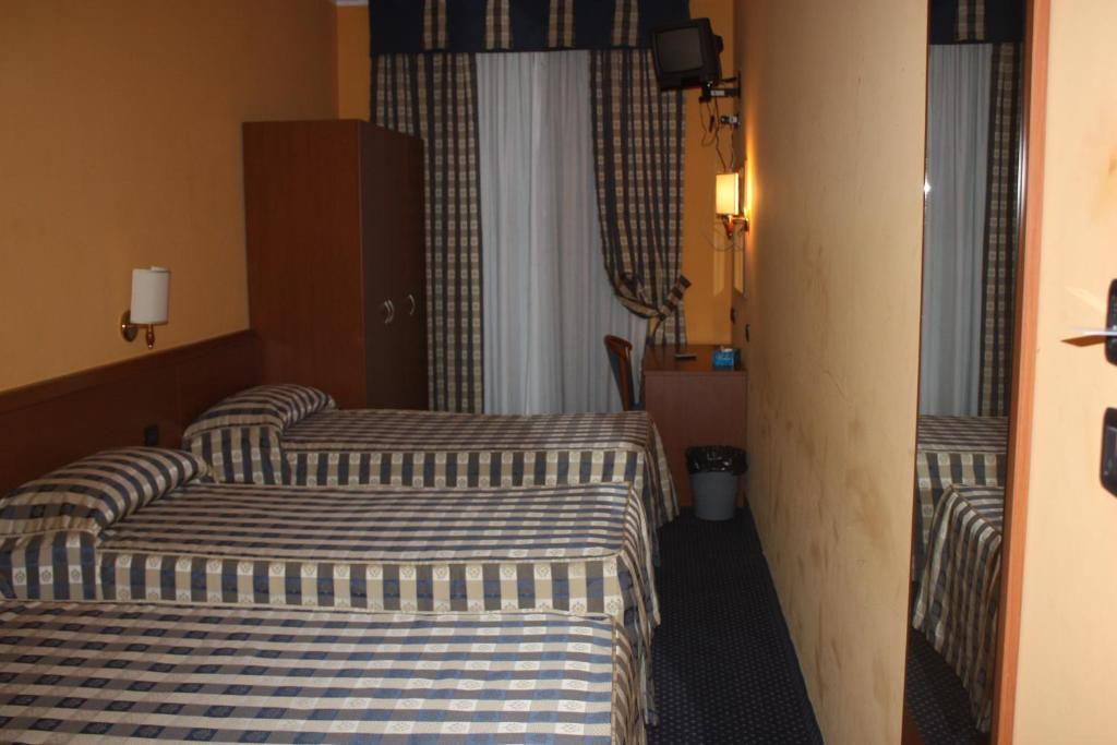 Hotel Tre Denti Cantalupa Стая снимка